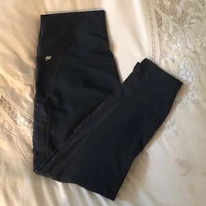 Green Fabletics Powerhold leggings w/mesh